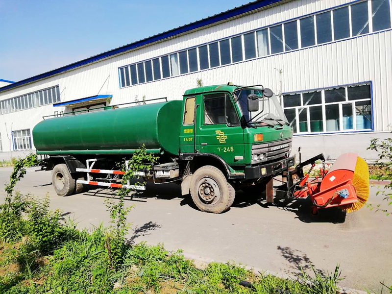 乌鲁木齐稀有金属公司定制除雪洒水车